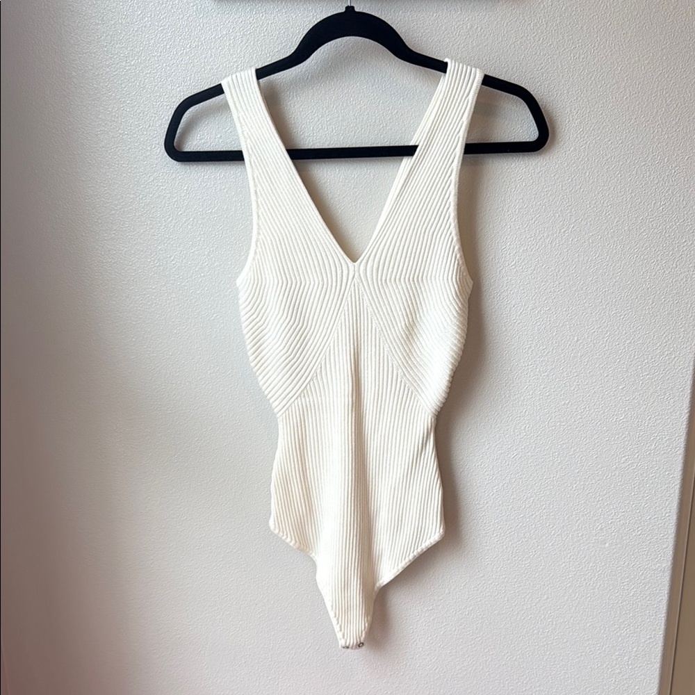 Abercrombie & Fitch Cream Ribbed V‑Neck Shapewear Bodysuit